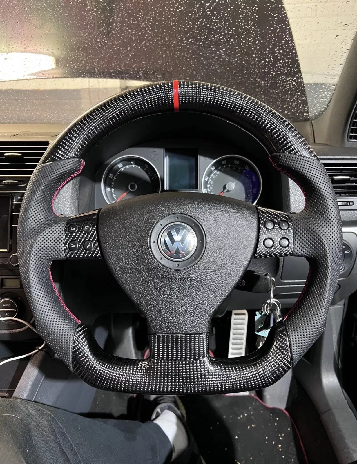 Volkswagen Golf Mk5 Carbon Fibre Flat Bottom Wheel - Image 3